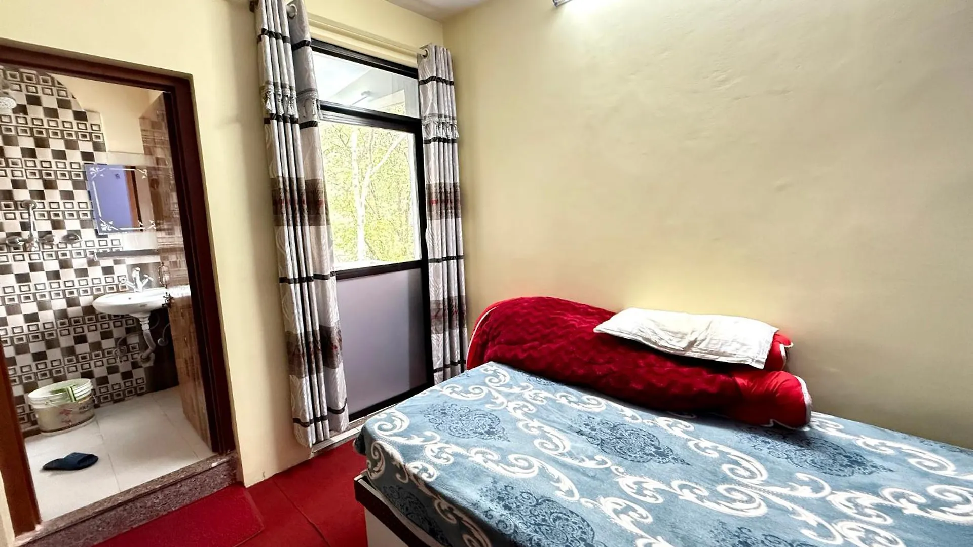 Apartment Snp House Bedroom & Sharing Kitchen Balaju Nepal
